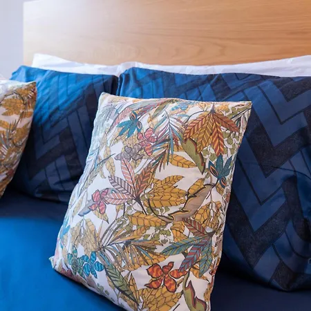 Апартаменты A Window To - In The Heart Of The City Порту