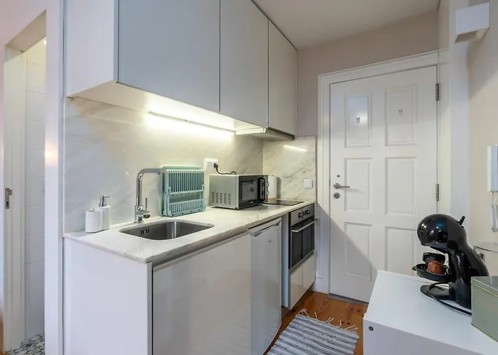 A Window To - In The Heart Of The City Апартаменты *