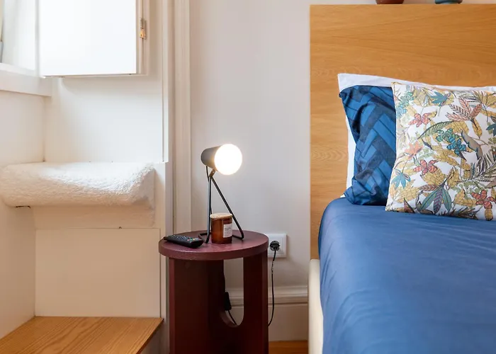 A Window To - In The Heart Of The City Апартаменты Порту